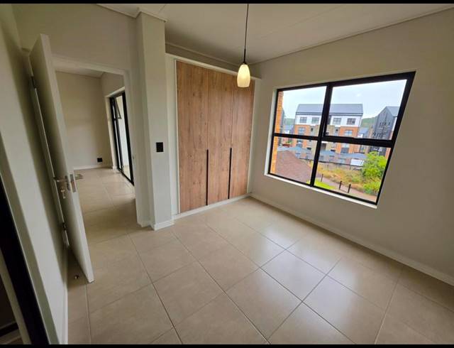 2 BEDROOM PROPERTY TO RENT IN MOOIKLOOF